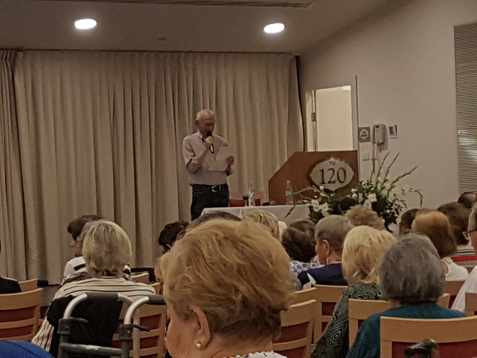 פעילות בבית הדיור המוגן עד 120 רמת החייל, צילום באדיבות הדיירים